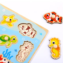 Load image into Gallery viewer, Ocean Animals Peg Puzzle - Tooky Toy